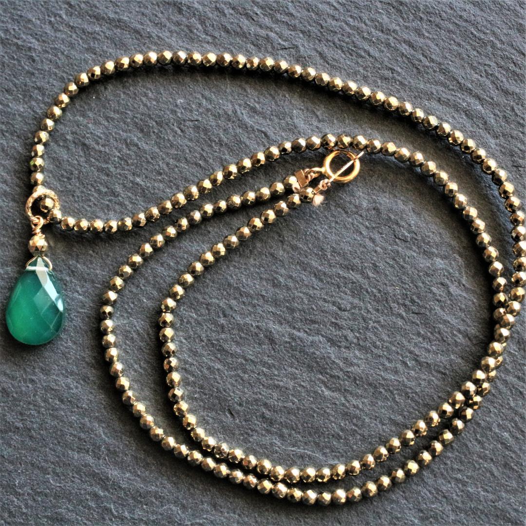 グリーンオニキスダブレットと極小淡水パールポテトの6通りネックレス