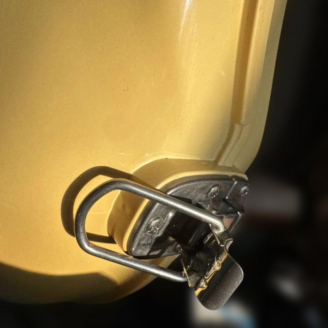 ジャンク　BEST BRASS クリーム色 e-Sax イーサックス　消音器