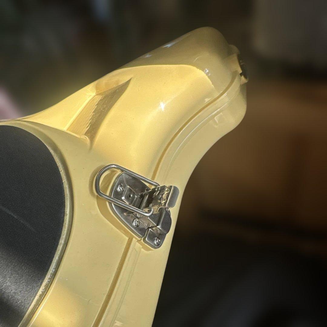 ジャンク　BEST BRASS クリーム色 e-Sax イーサックス　消音器