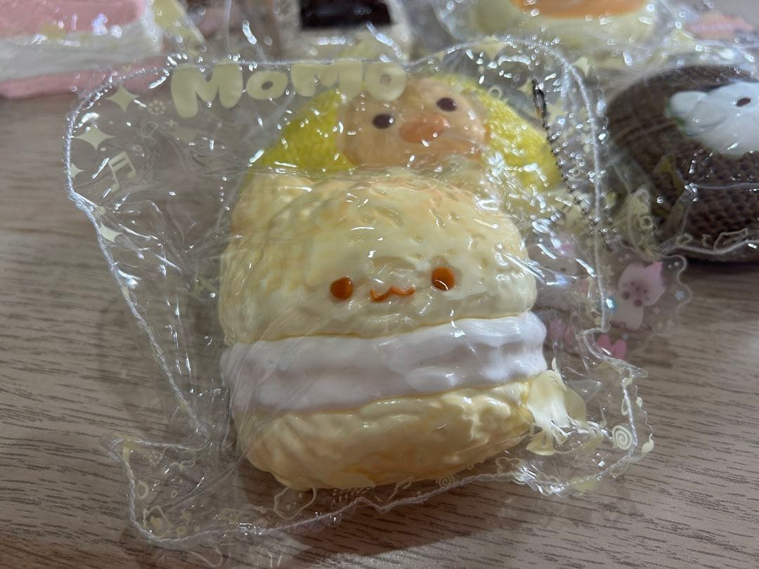 MOMOスクイーズまとめ売り