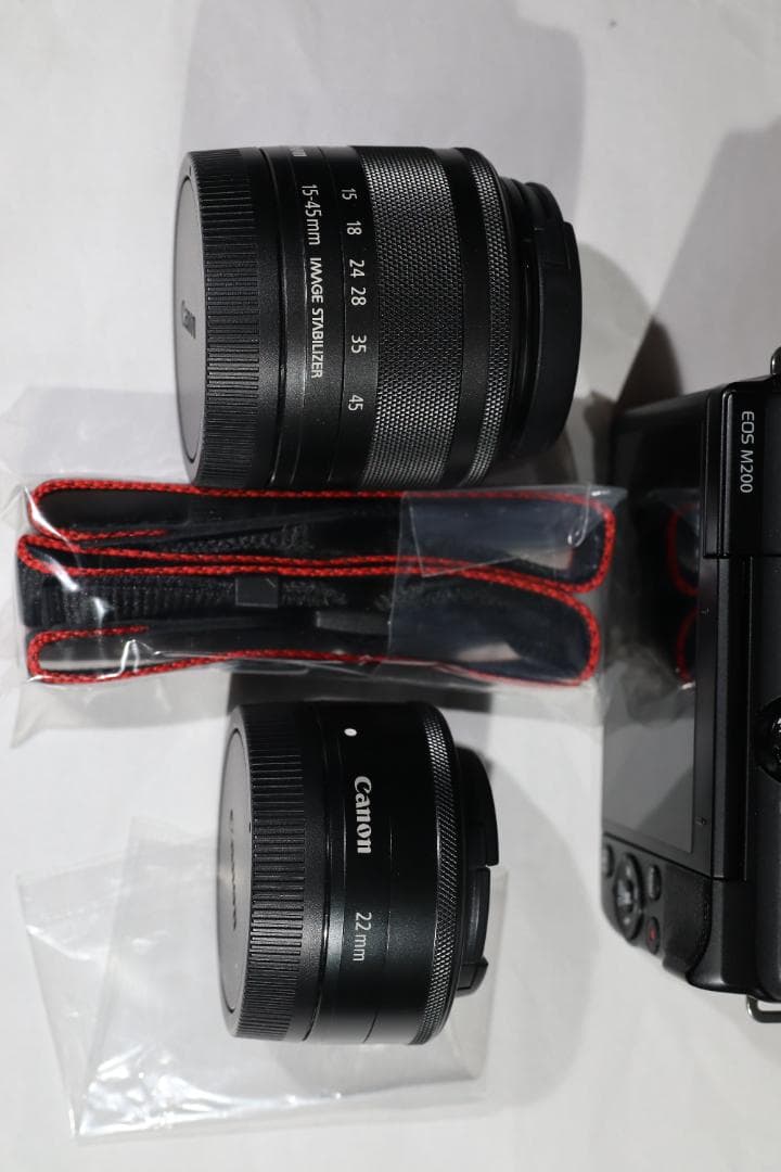 デジタルカメラ EOS M200
