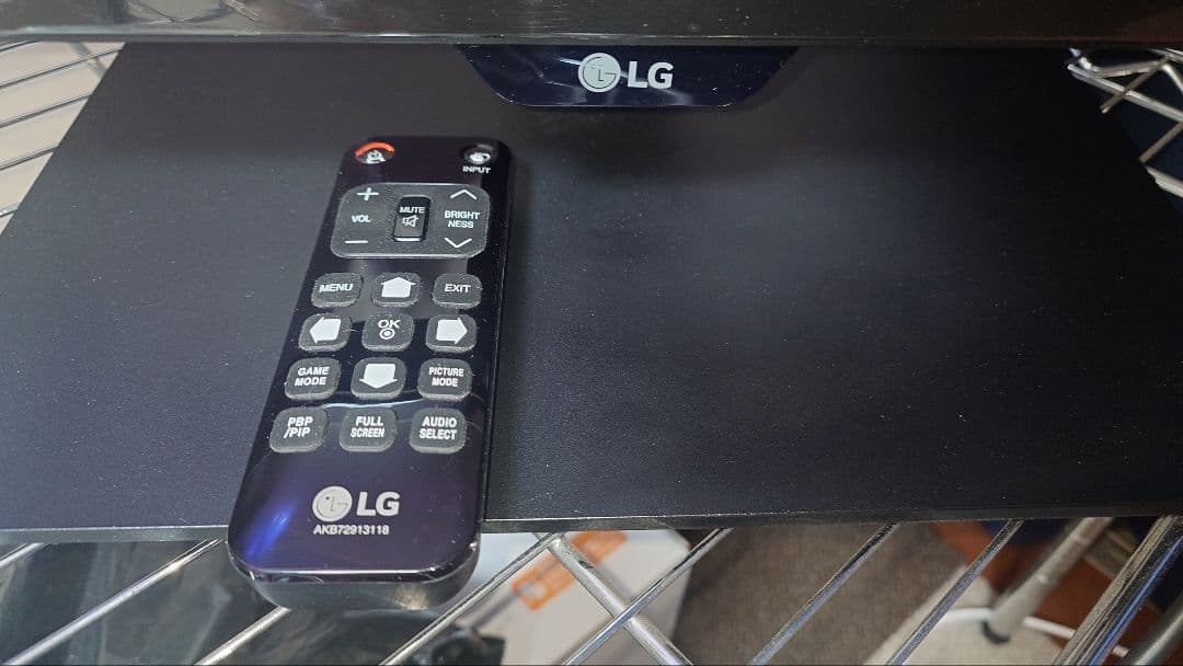 LG 43UD79-B ディスプレイ モニター 4k ips 43インチ