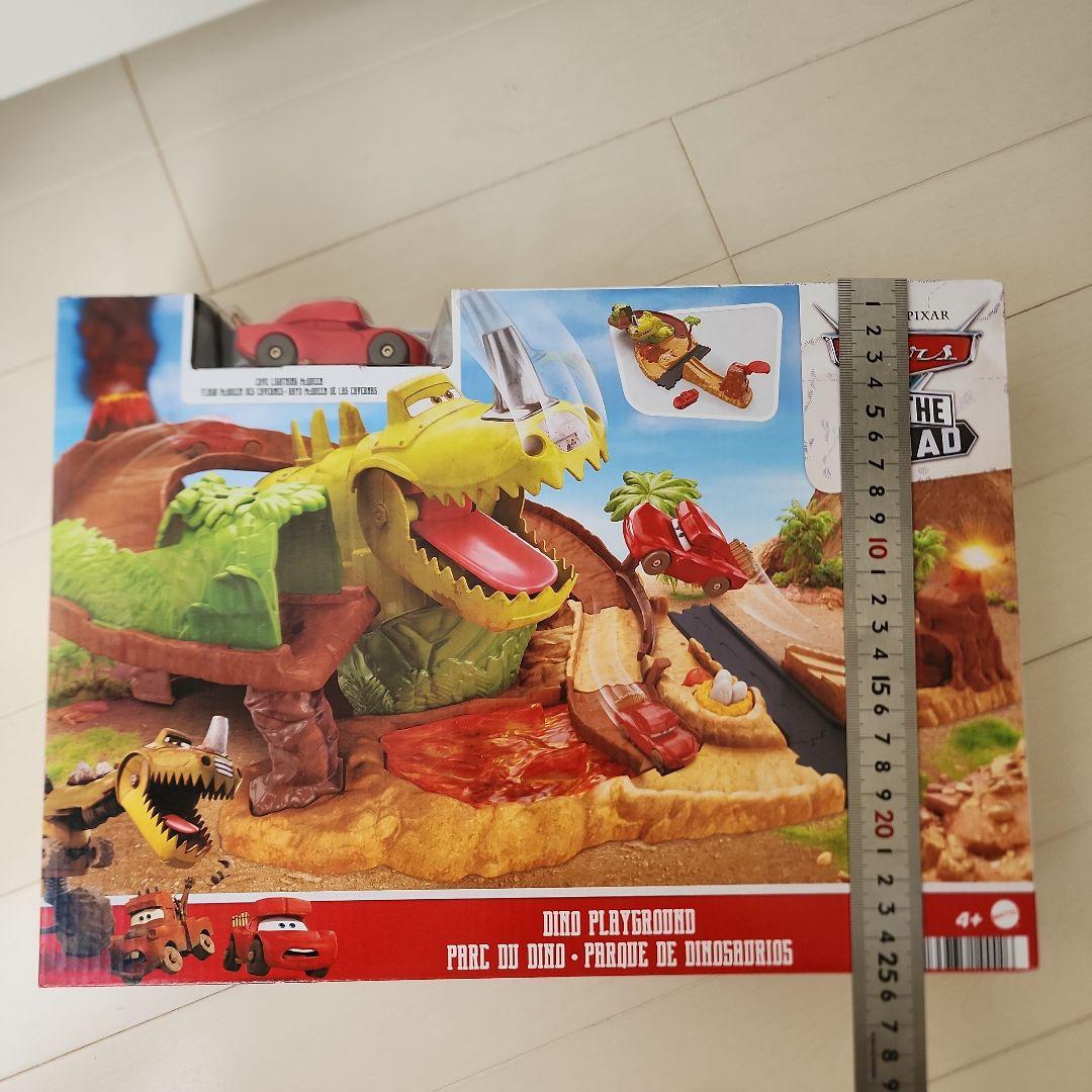 ディズニー カーズ マテル マックイーン おもちゃ 恐竜 プレイセット ミニカー