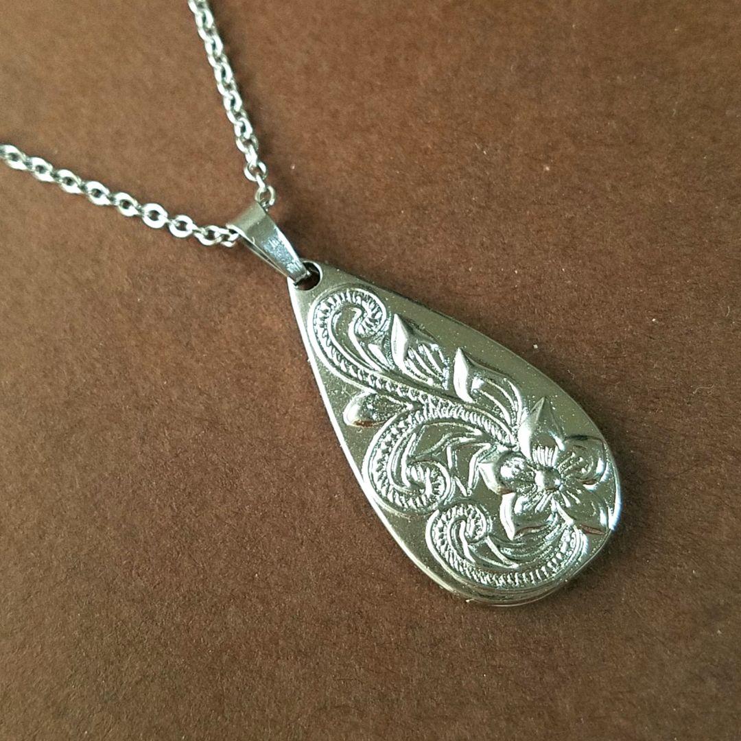 ステンレスチャーム◆ボタニカルフラワーシルバー