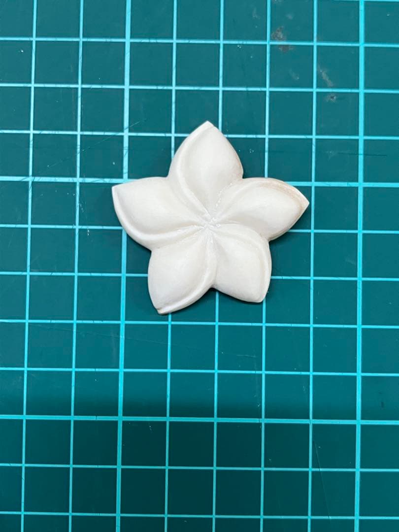 プルメリア製作中　ですが購入も可能