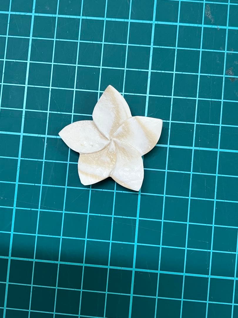 プルメリア製作中　ですが購入も可能