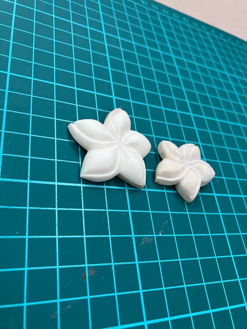 プルメリア製作中　ですが購入も可能