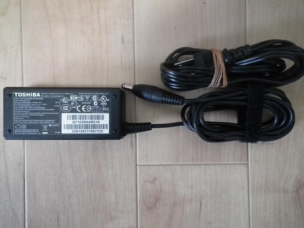 東芝ノートパソコン dynabook T55/RG/中古特価良品