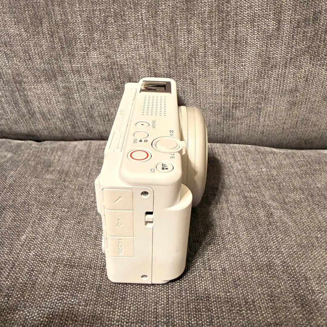 【長期保証書付き】SONY ZV-1F コンパクトデジタルカメラ　ホワイト
