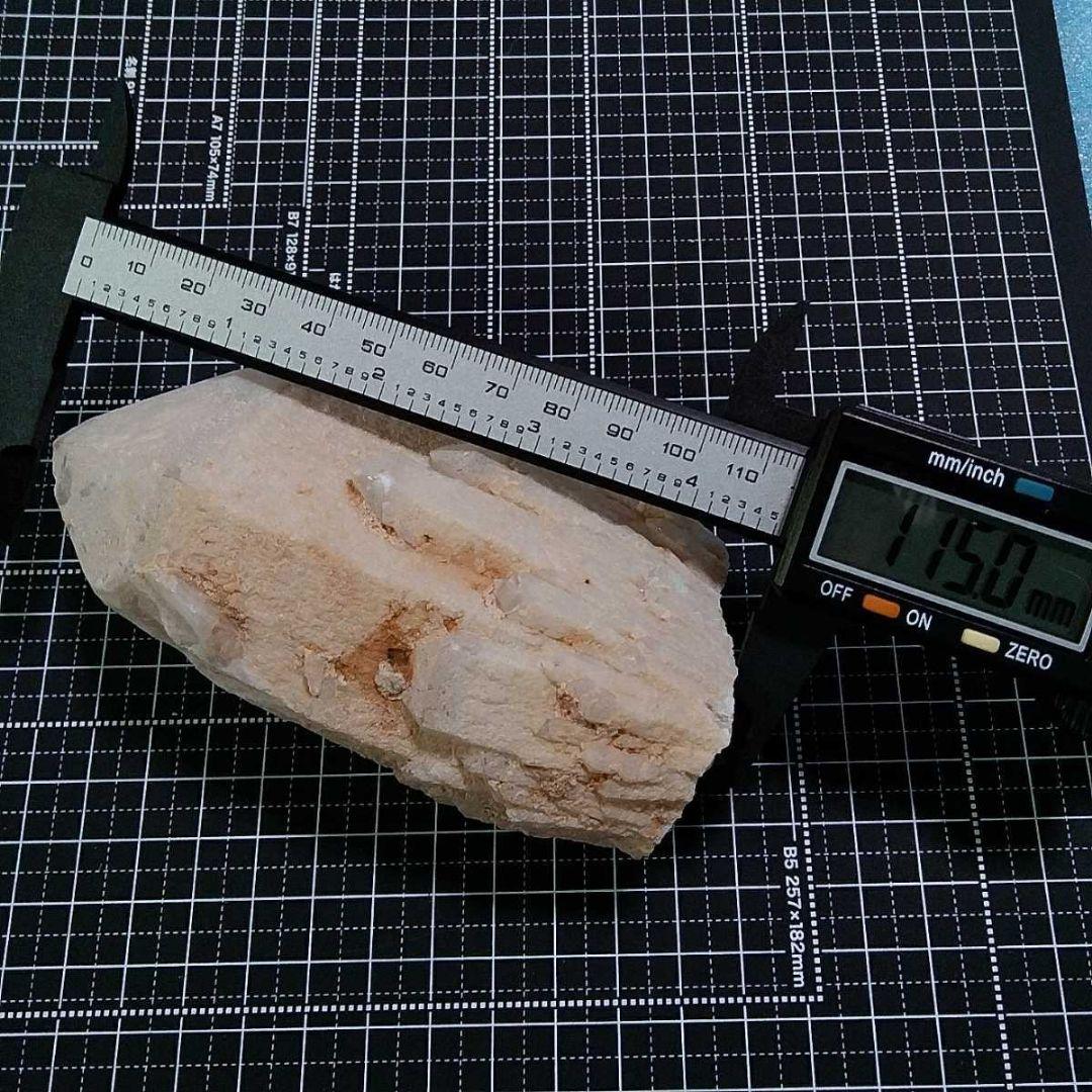 ①キャンドルクォーツ 蝋燭水晶 原石 マダガスカル産 セルフヒールド カテドラル