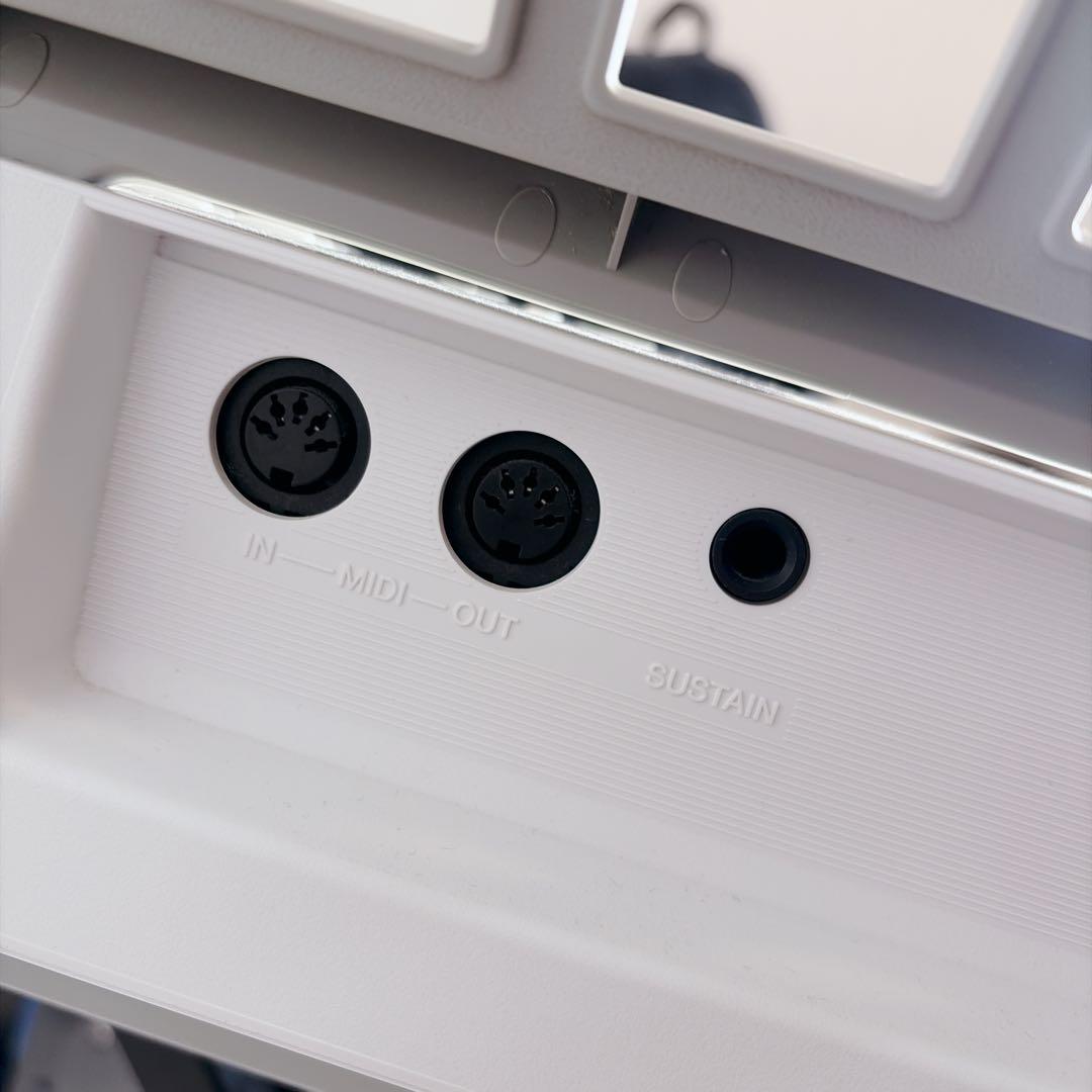 ヤマハ 電子キーボード 譜面台 スタンド付　キーボード 光る鍵盤 EZ-J15