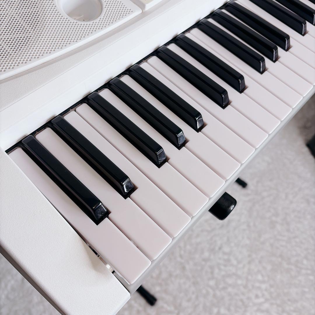 ヤマハ 電子キーボード 譜面台 スタンド付　キーボード 光る鍵盤 EZ-J15