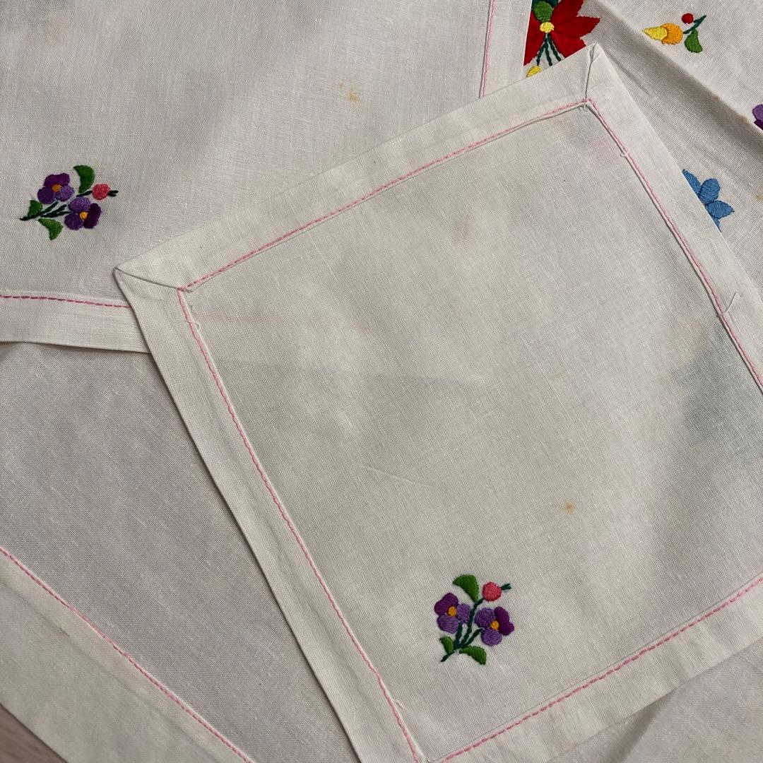お値下げ【未使用】ハンガリー刺繍　テーブルクロスセット