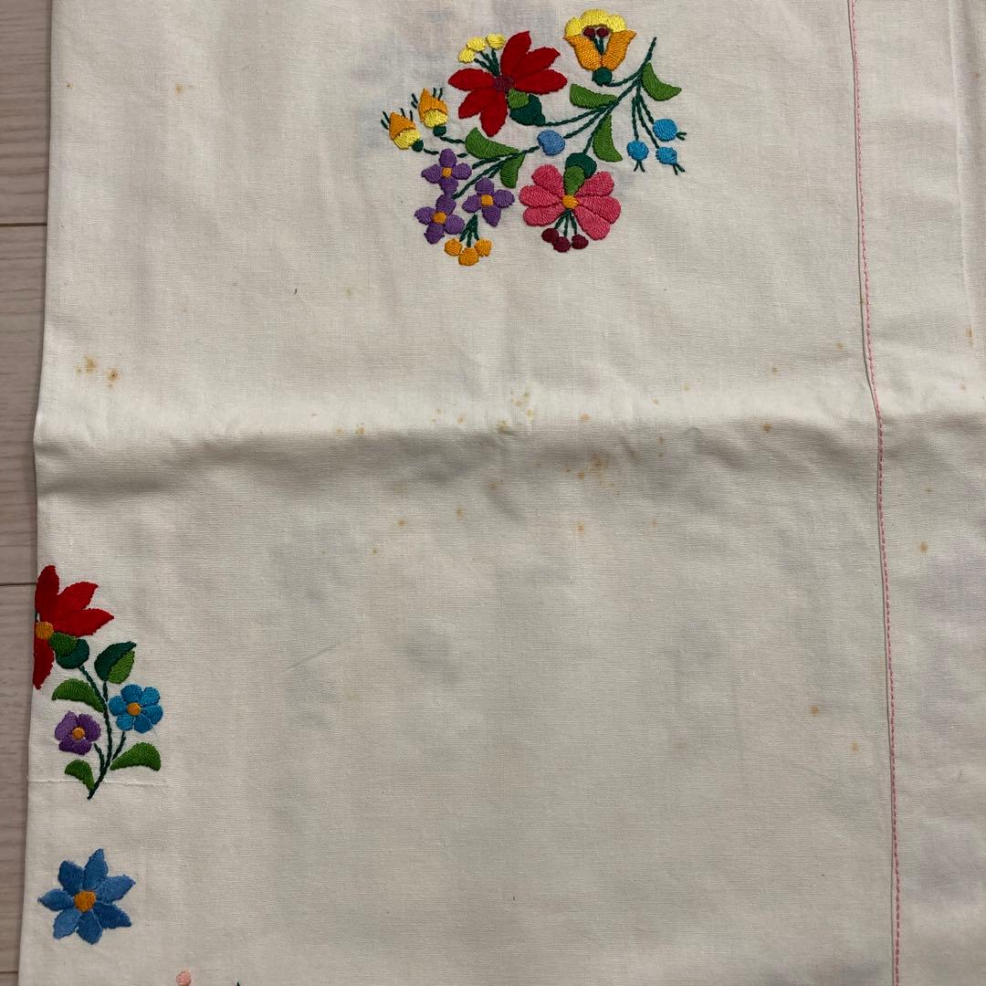 お値下げ【未使用】ハンガリー刺繍　テーブルクロスセット