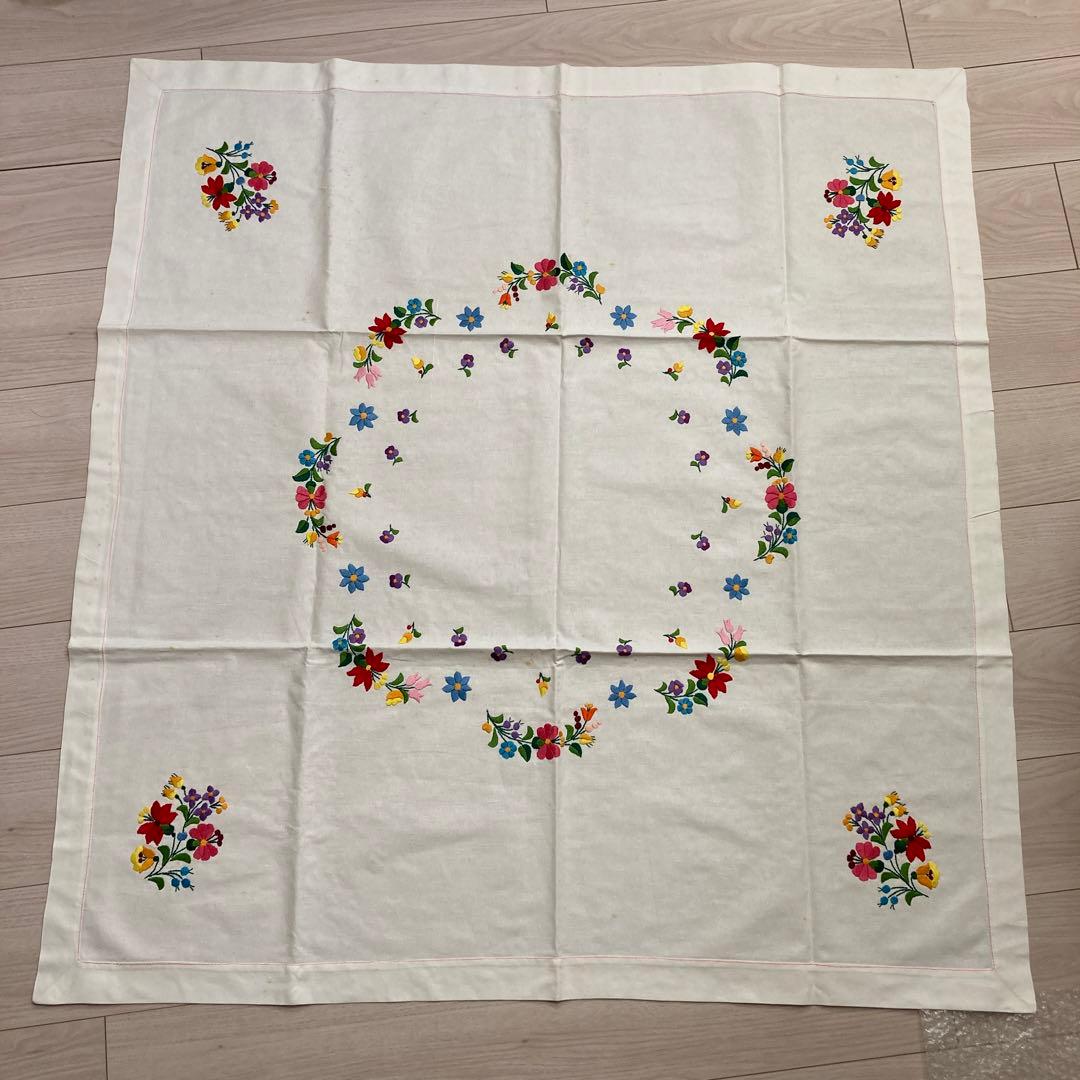 お値下げ【未使用】ハンガリー刺繍　テーブルクロスセット