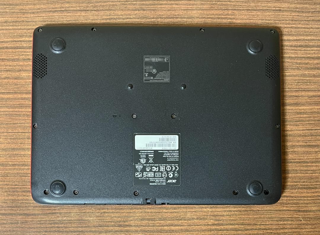 新しいSSD、Acer Aspire ES1-131、8GB 256GB SSD