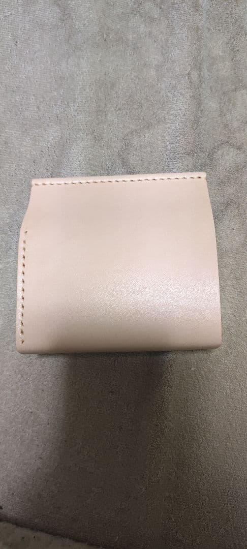 ベージュレザー コンパクト財布