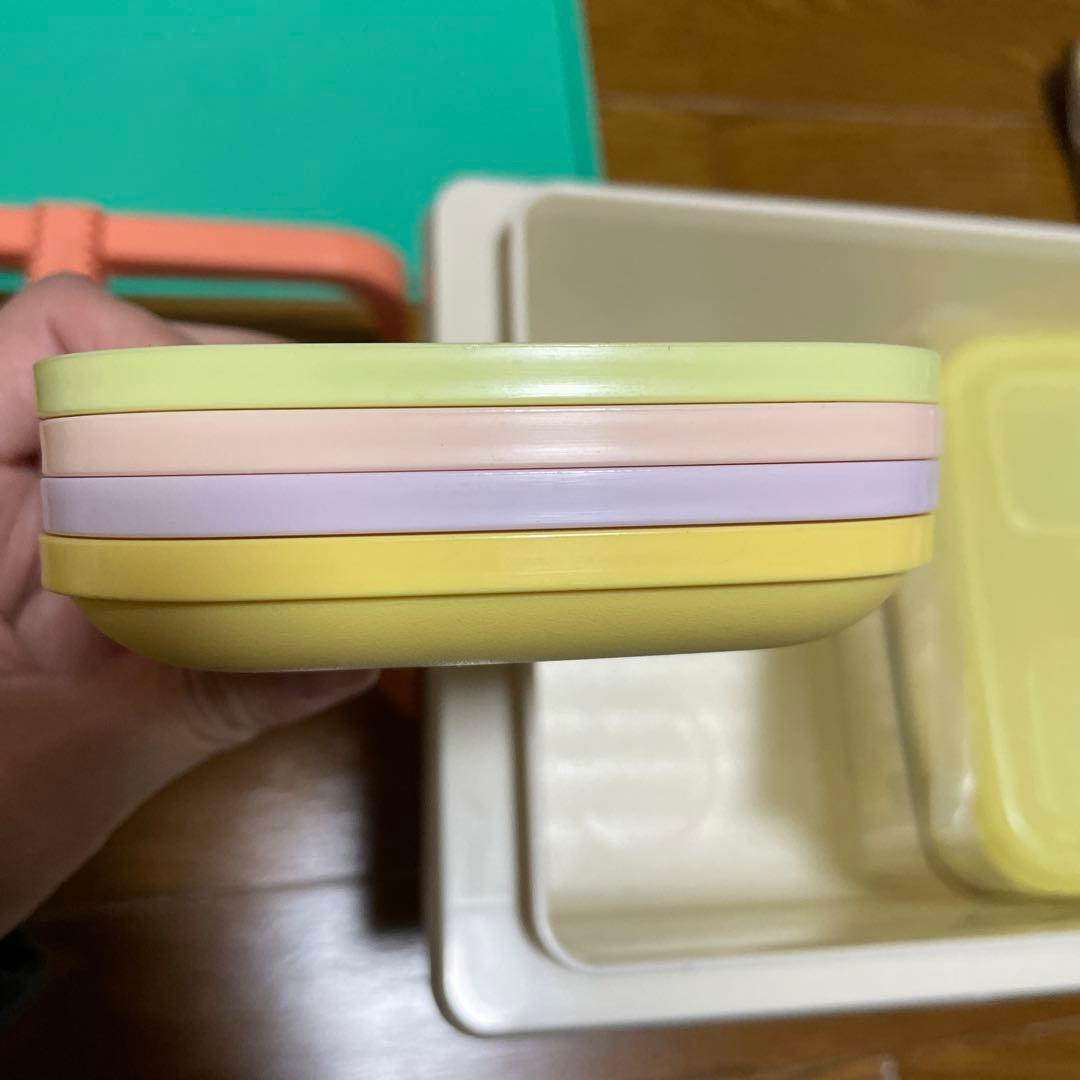 タッパーウェア ピクニックセット、皿、レトロなタッパー 4つセット