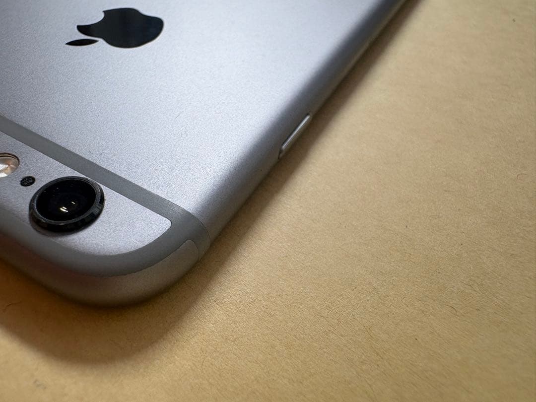 未使用近いBT95%SIMフリーiPhone 6s 32GB スペースグレイ
