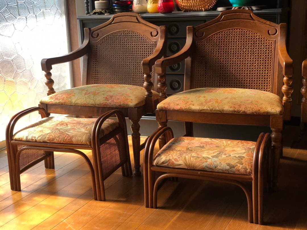 ❷ コスガ製 アンティークチェア＆オットマンセット