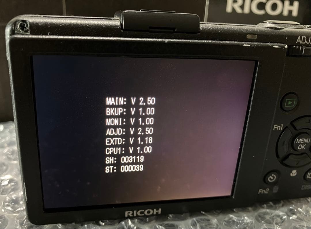 RICOH GR DIGITALⅢ シャッター数約3120枚! 動作確認済 箱付