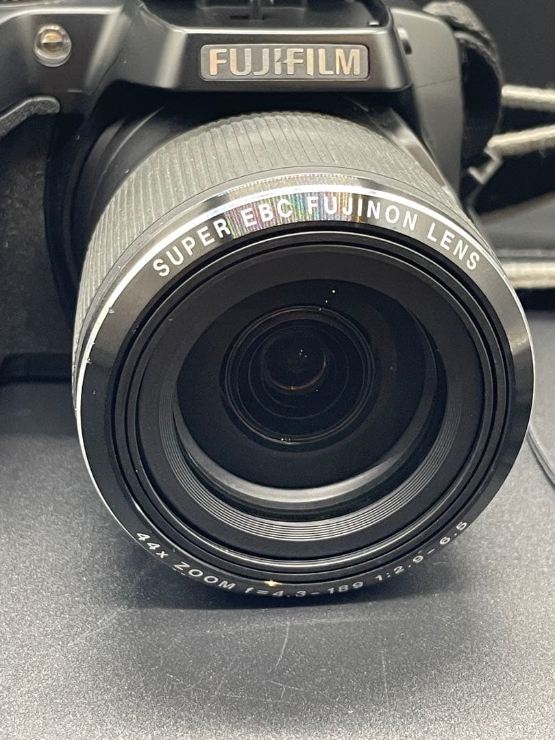 デジタルカメラ FUJIFILM FinePix S8400