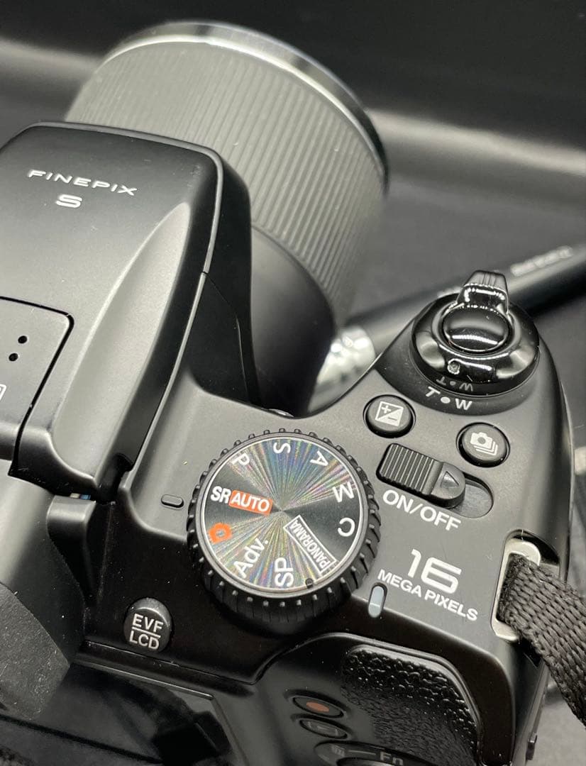 デジタルカメラ FUJIFILM FinePix S8400