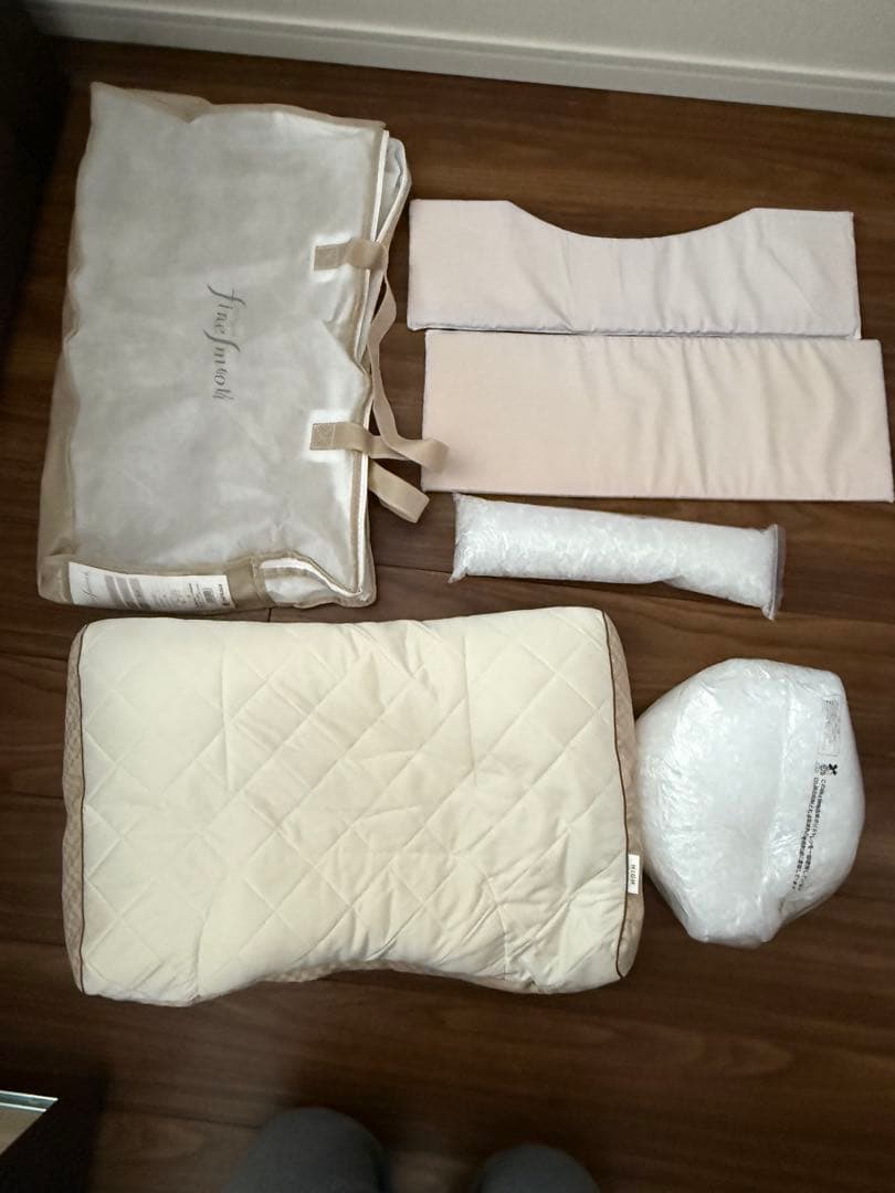美品 西川 ファインスムーズ ベーシッククオリティ ミニパイプ枕 63×43cm