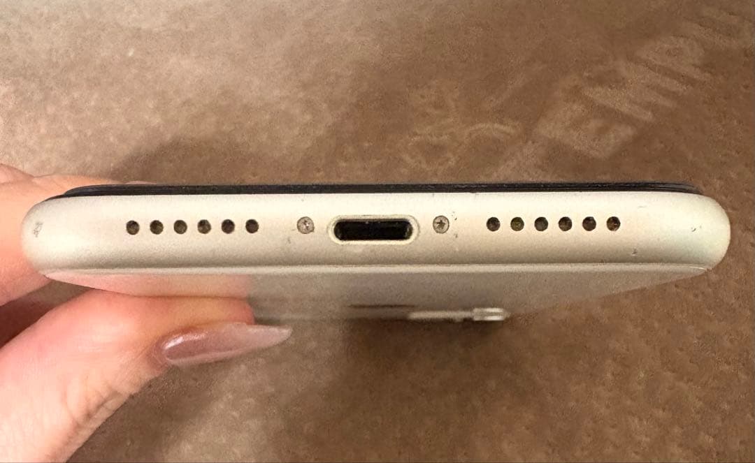 iPhone11 本体 ※保護シートついてます。液晶傷なし