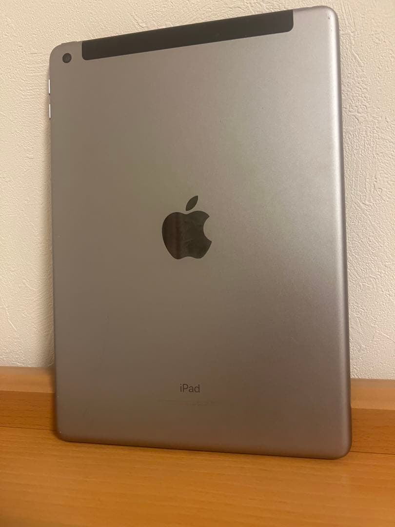 Apple iPad 第五世代 128GB シルバー