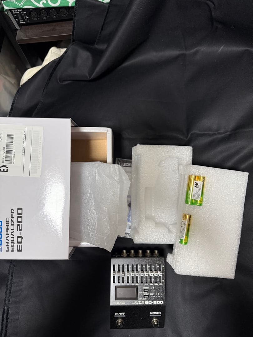 BOSS EQ-200 グラフィックイコライザー