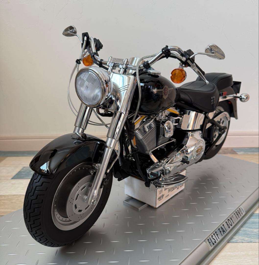 FLSTF FAT BOY レアなドール2体付き