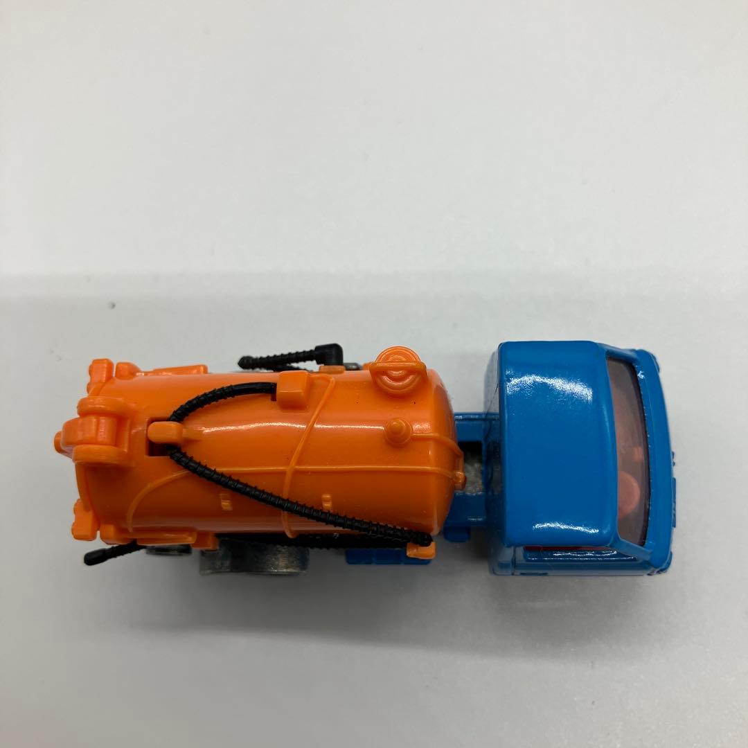 黒箱日本製トミカ　三菱キャンタークリットスイーパ