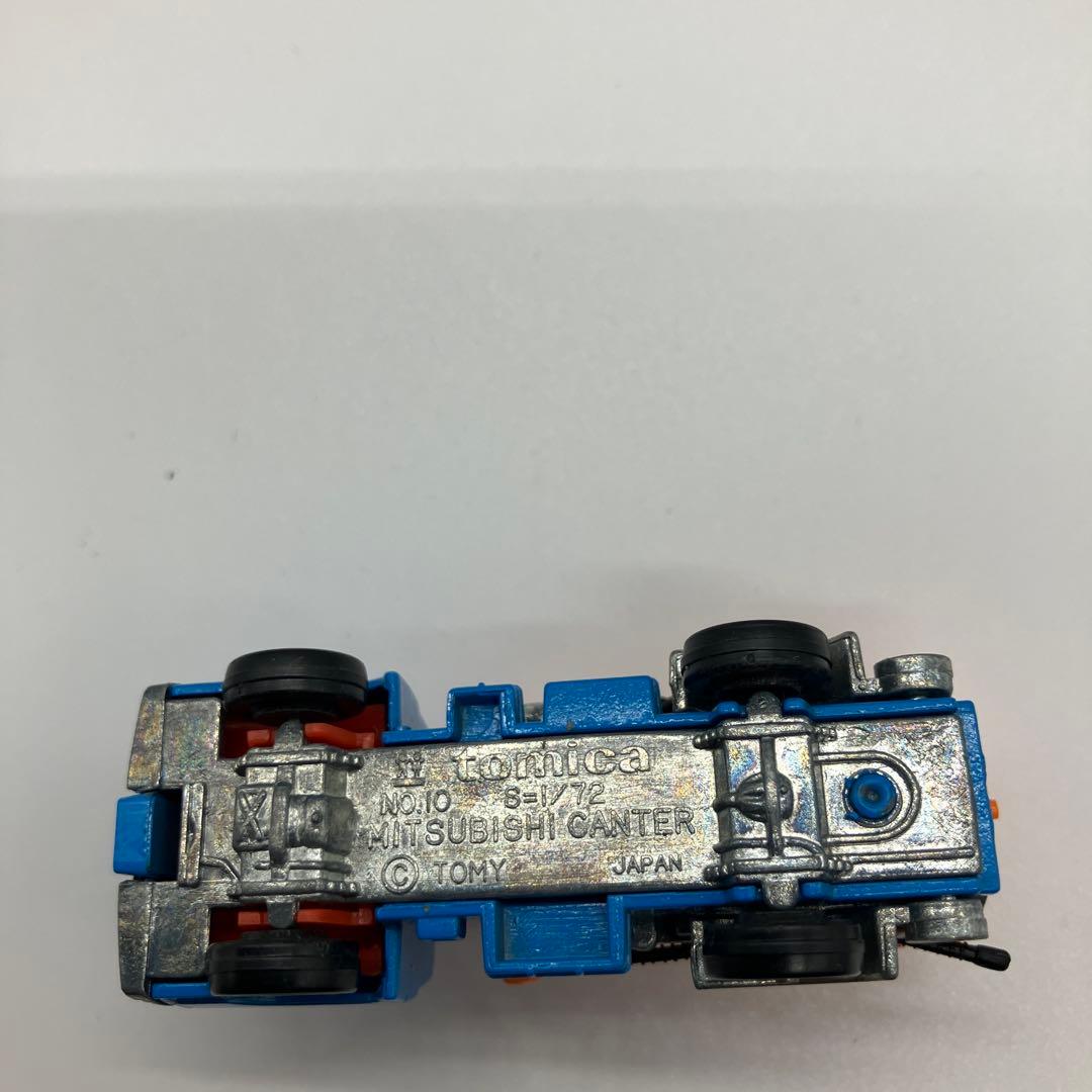 黒箱日本製トミカ　三菱キャンタークリットスイーパ