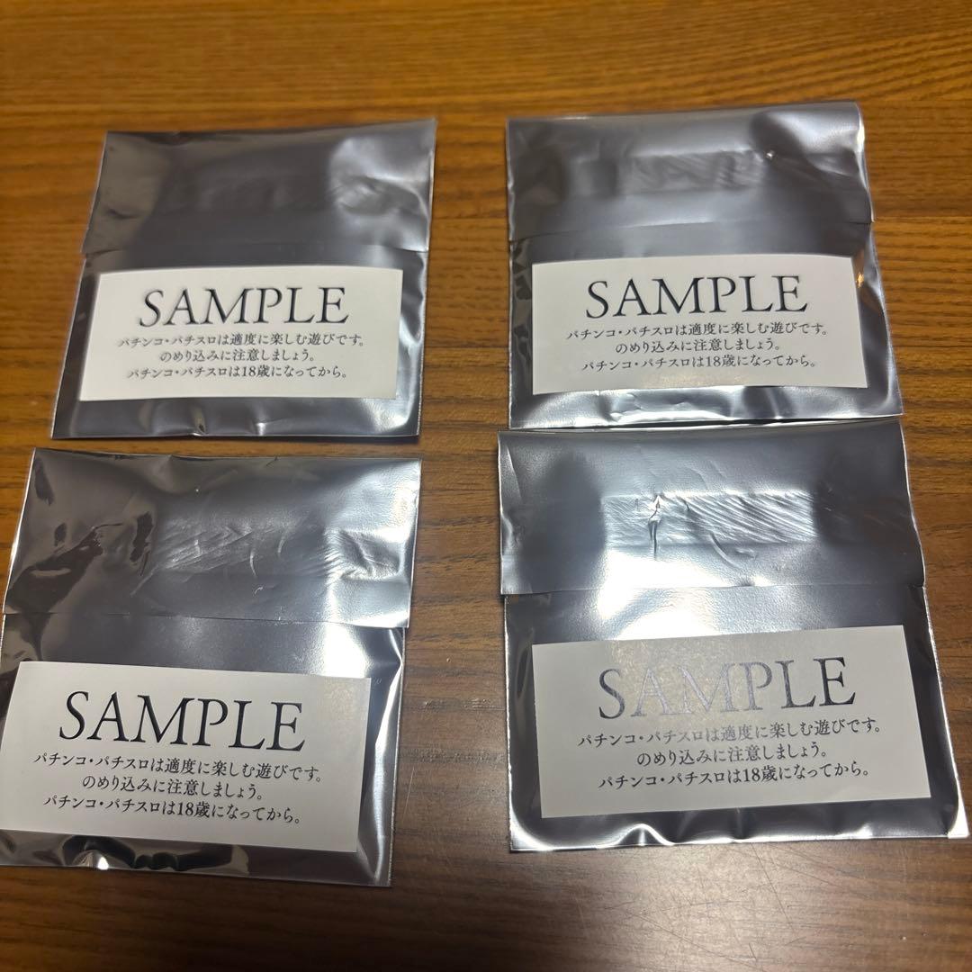 エヴァンゲリオン 30周年フェス feelds フィールズ 特典缶バッジ 4種類