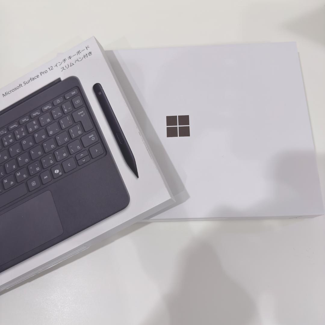 SurfacePro12（純正キーボード・スリムペン付き）512GB