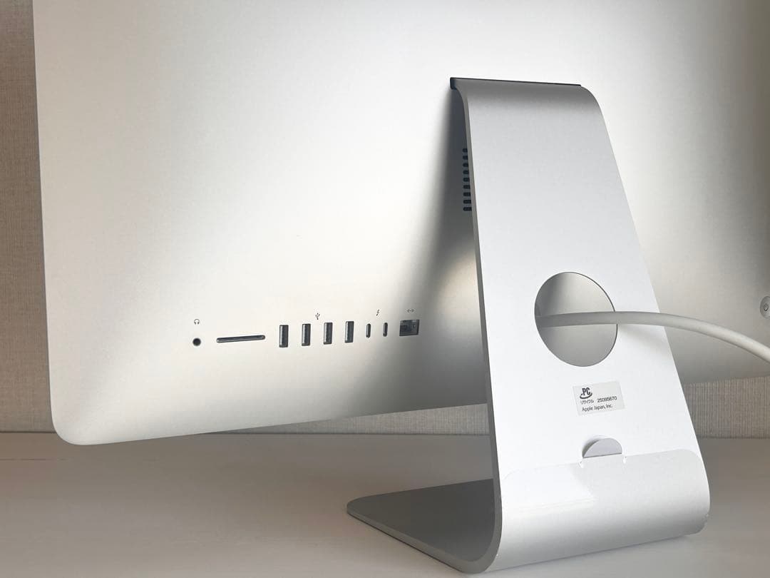 【トラックパッド/キーボード付】iMac 2019 4K 21.5 SSD256