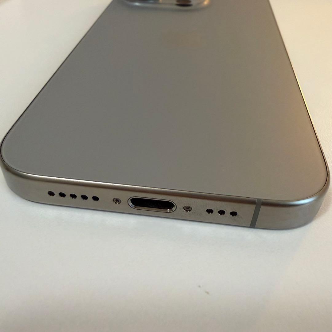 美品 iPhone 15 Pro 128G SIMフリー