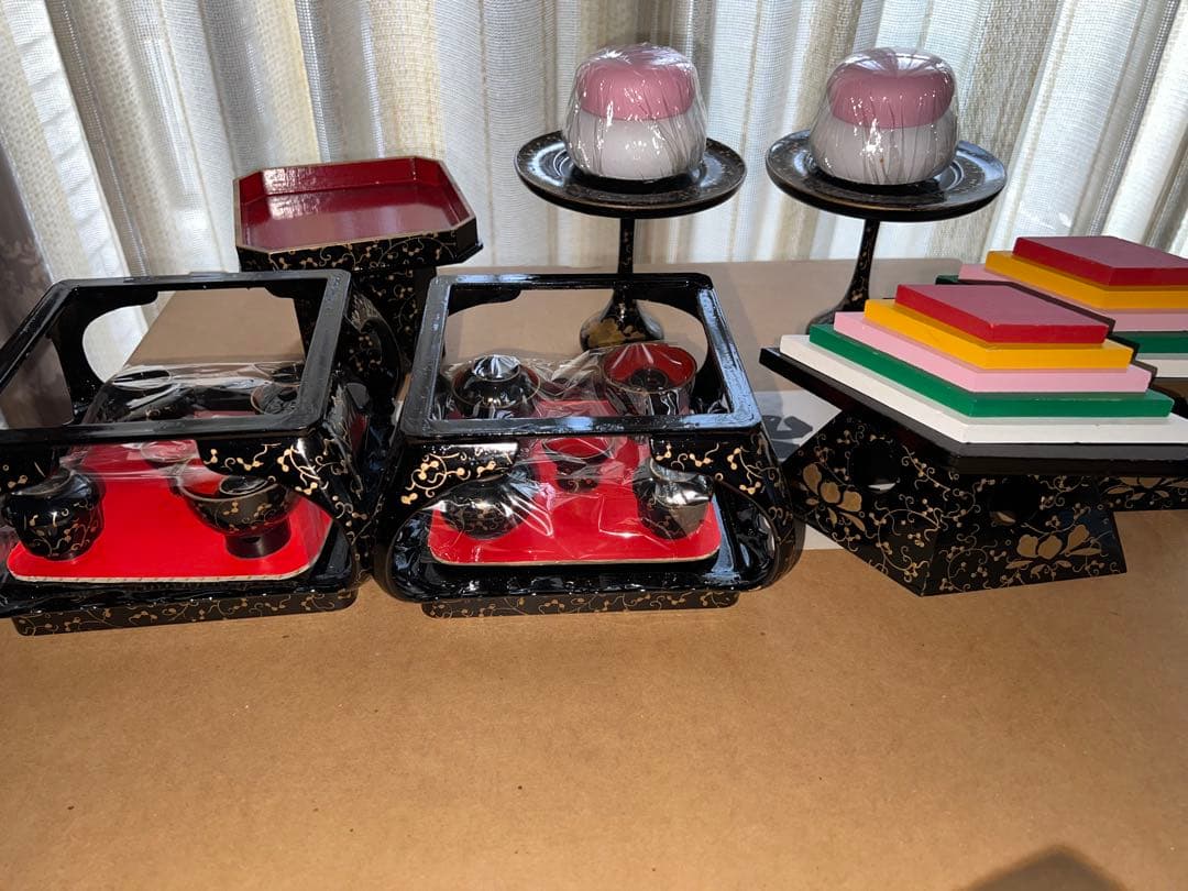 伝統的雛人形セット　お雛様　お内裏様　ひな祭り