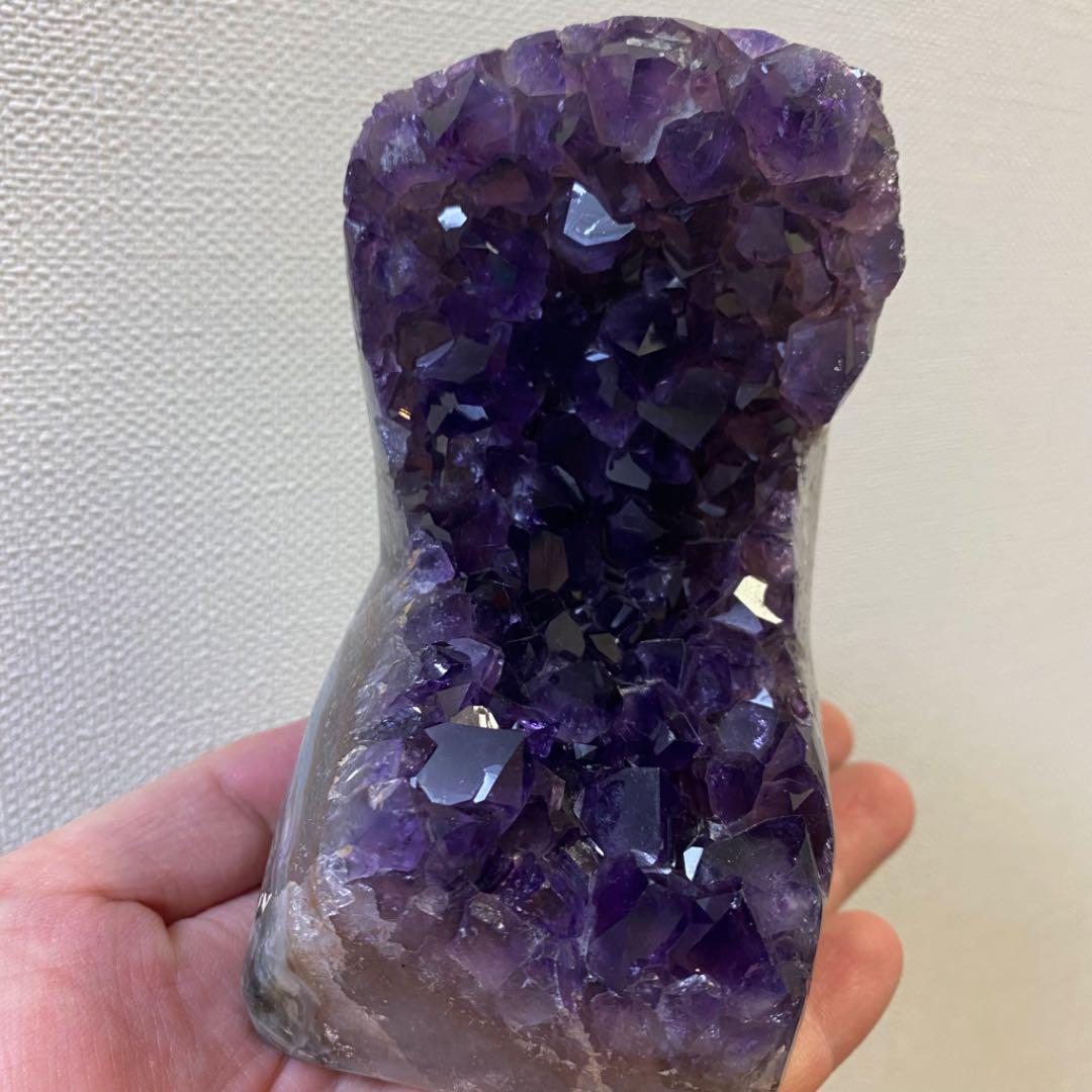 絶品❗️濃紫の煌めき☆キラキラ☆アメジストクラスター　パワーストーン天然石A429