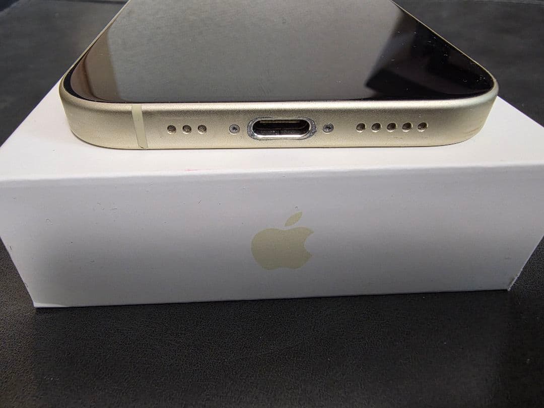 Apple iPhone 15イエロー 256GB 箱付き
