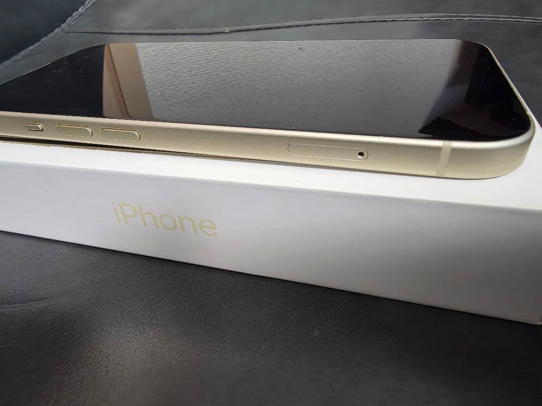 Apple iPhone 15イエロー 256GB 箱付き
