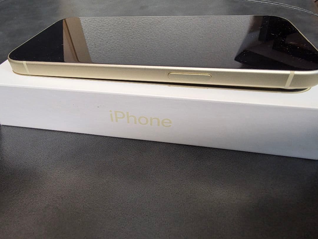 Apple iPhone 15イエロー 256GB 箱付き