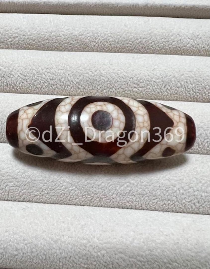 dZi beadsジービーズ 西蔵 玉髄 上肯 龍紋 蓮華金剛三眼特殊九眼天珠