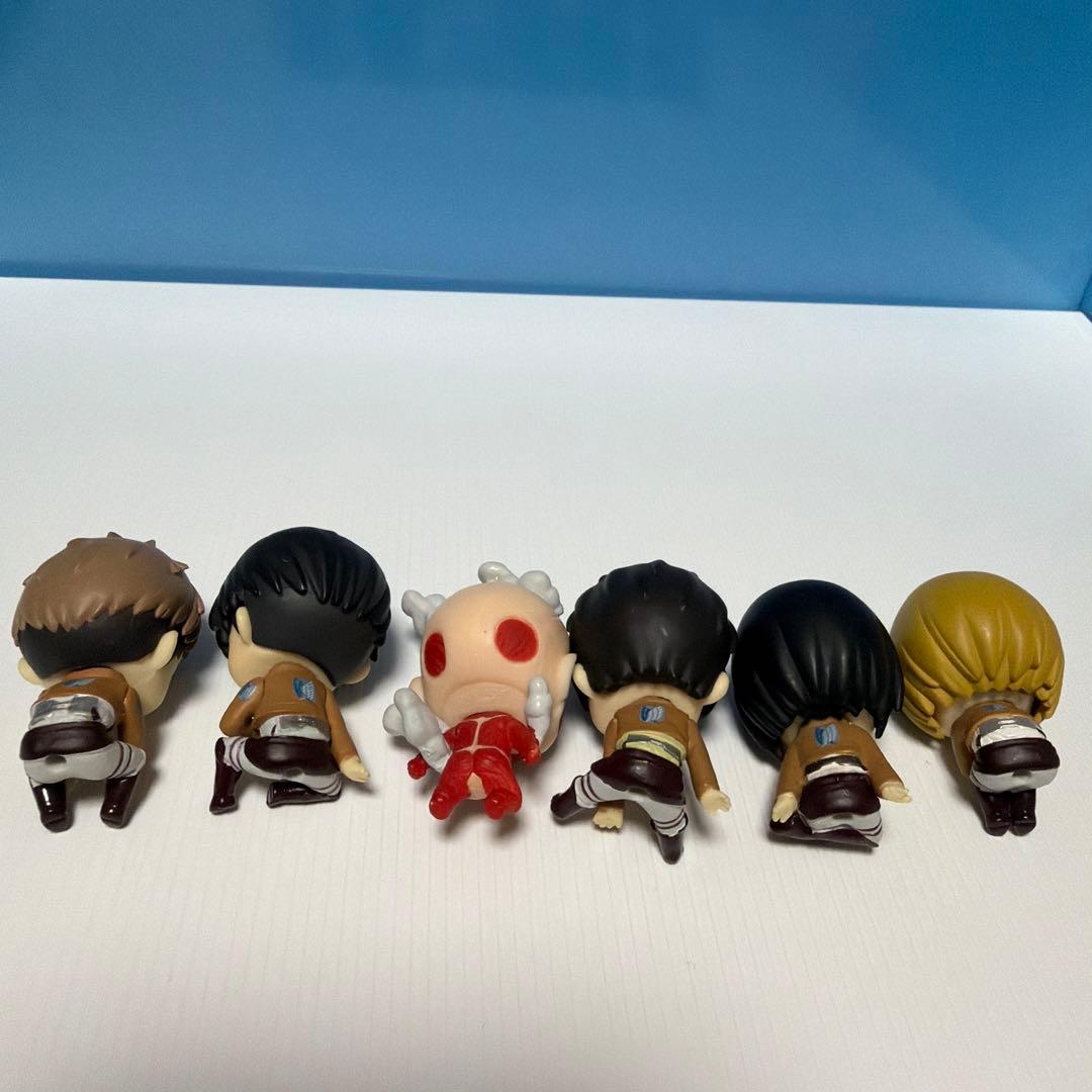 進撃の巨人 すわらせ隊　ミニフィギュア 6体セット売り