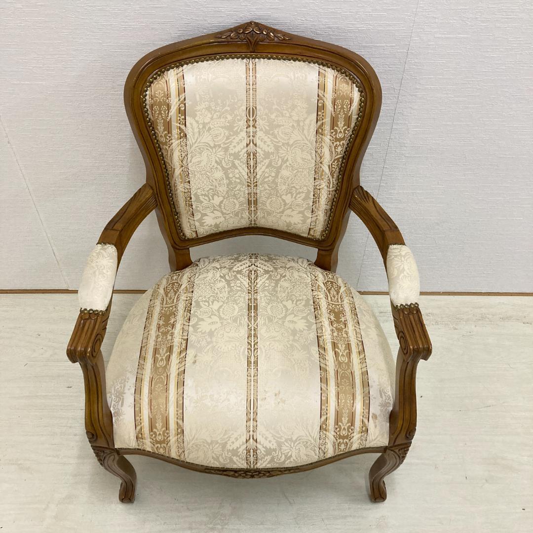 イタリア　猫脚　アームチェア　椅子　クラシック　彫刻