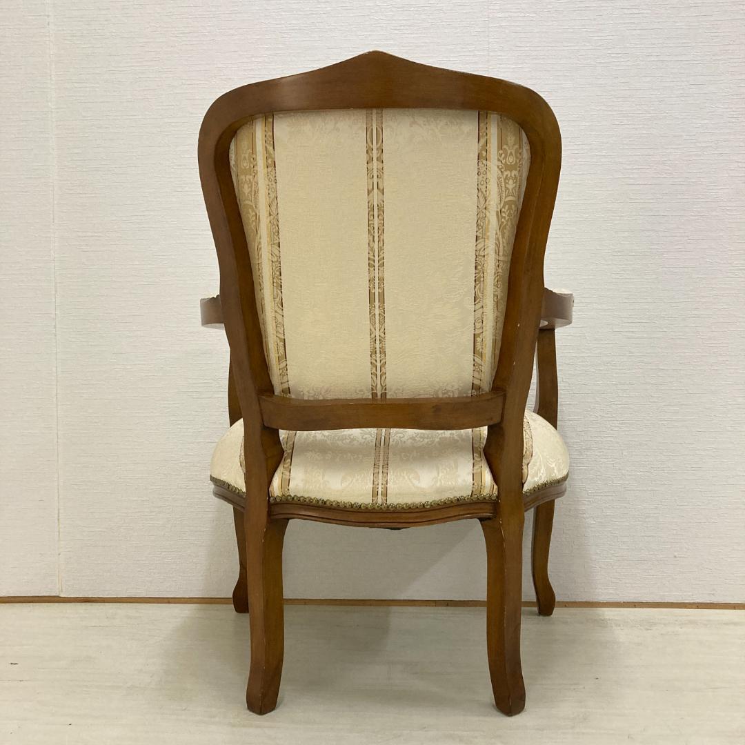 イタリア　猫脚　アームチェア　椅子　クラシック　彫刻