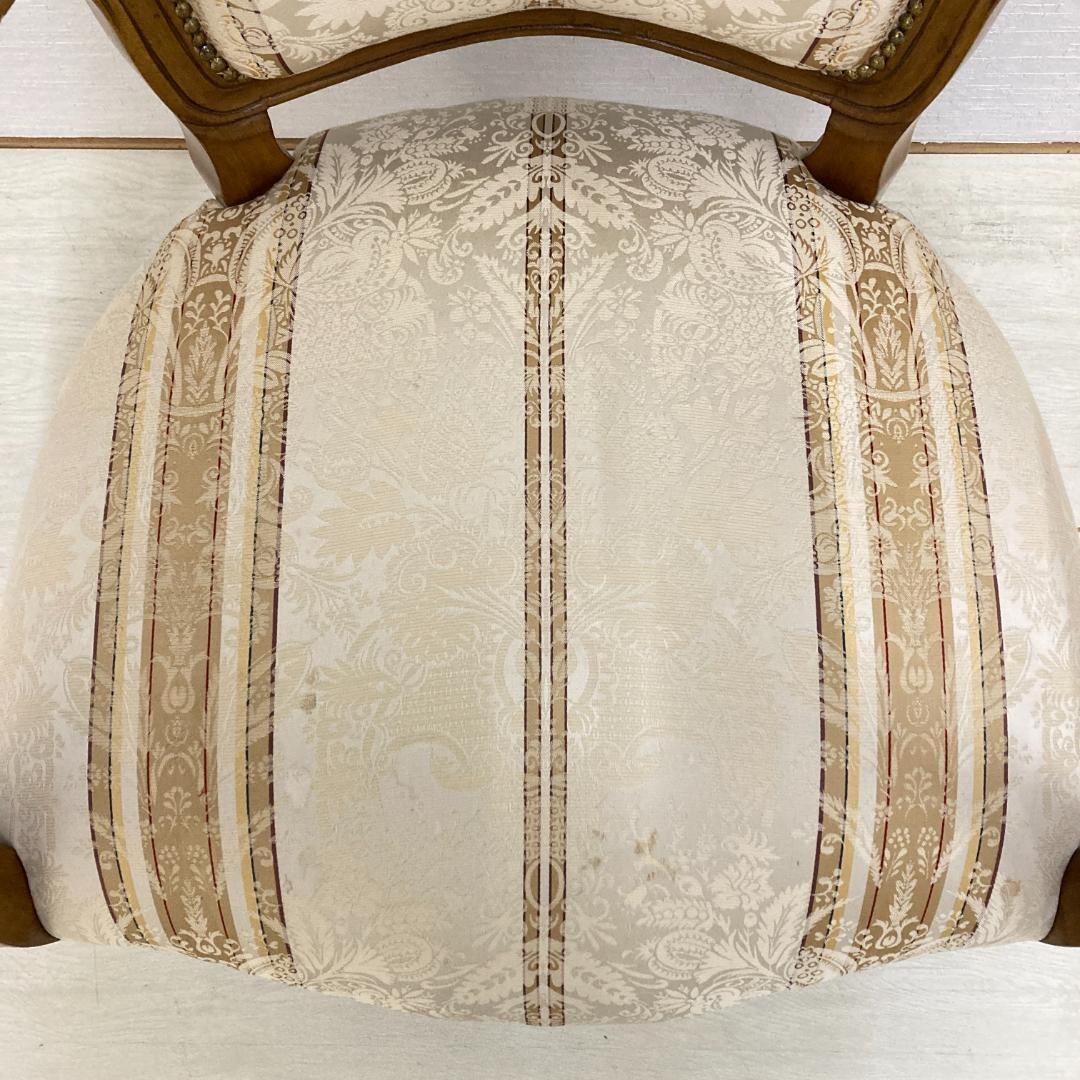 イタリア　猫脚　アームチェア　椅子　クラシック　彫刻