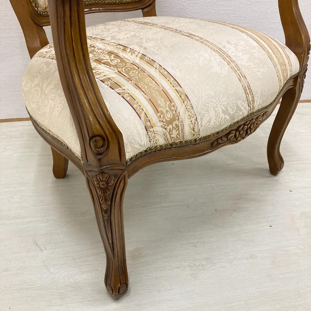 イタリア　猫脚　アームチェア　椅子　クラシック　彫刻