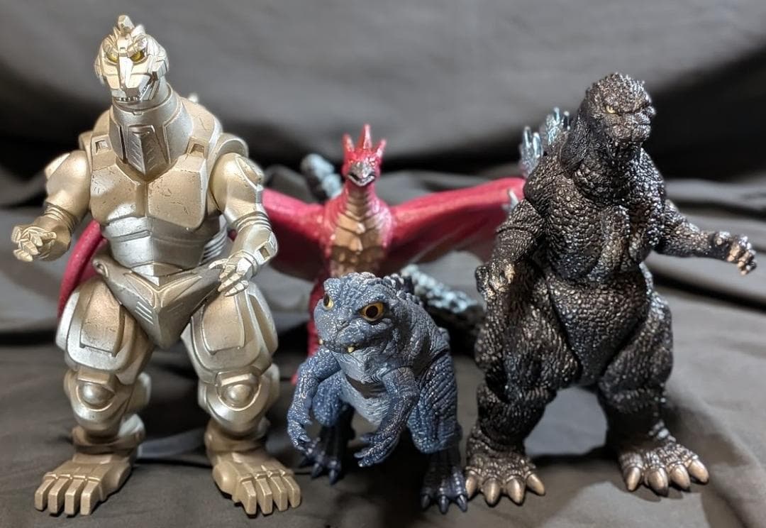 平成シリーズ「ゴジラvsメカゴジラ」（バンダイ）ソフビフィギュア４体セット